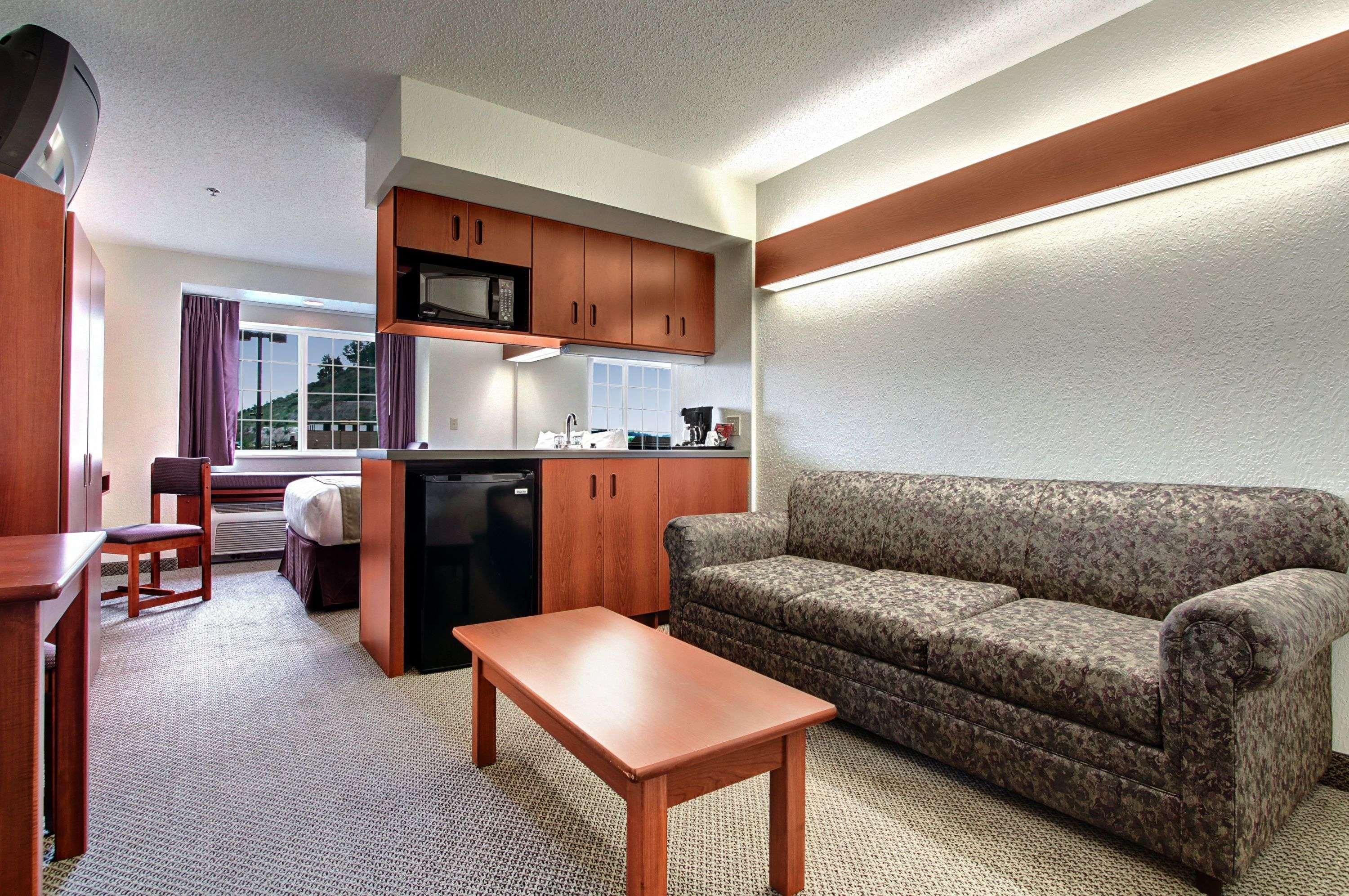 Microtel Inn & Suites By Wyndham Bridgeport Bagian luar foto